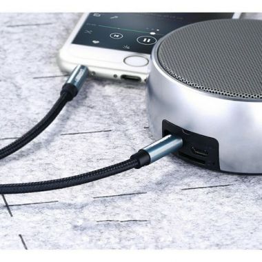 Cáp AV Aux Dài 2m Ugreen 2 Đầu 3.5mm Cao Cấp